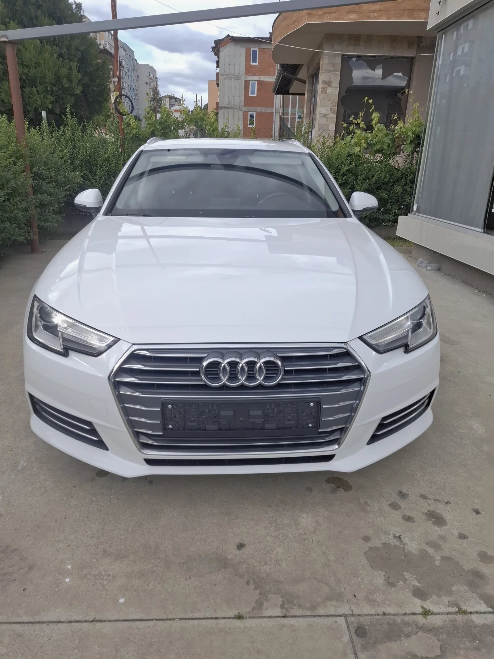 Audi A4, снимка 2 - Автомобили и джипове - 54645682