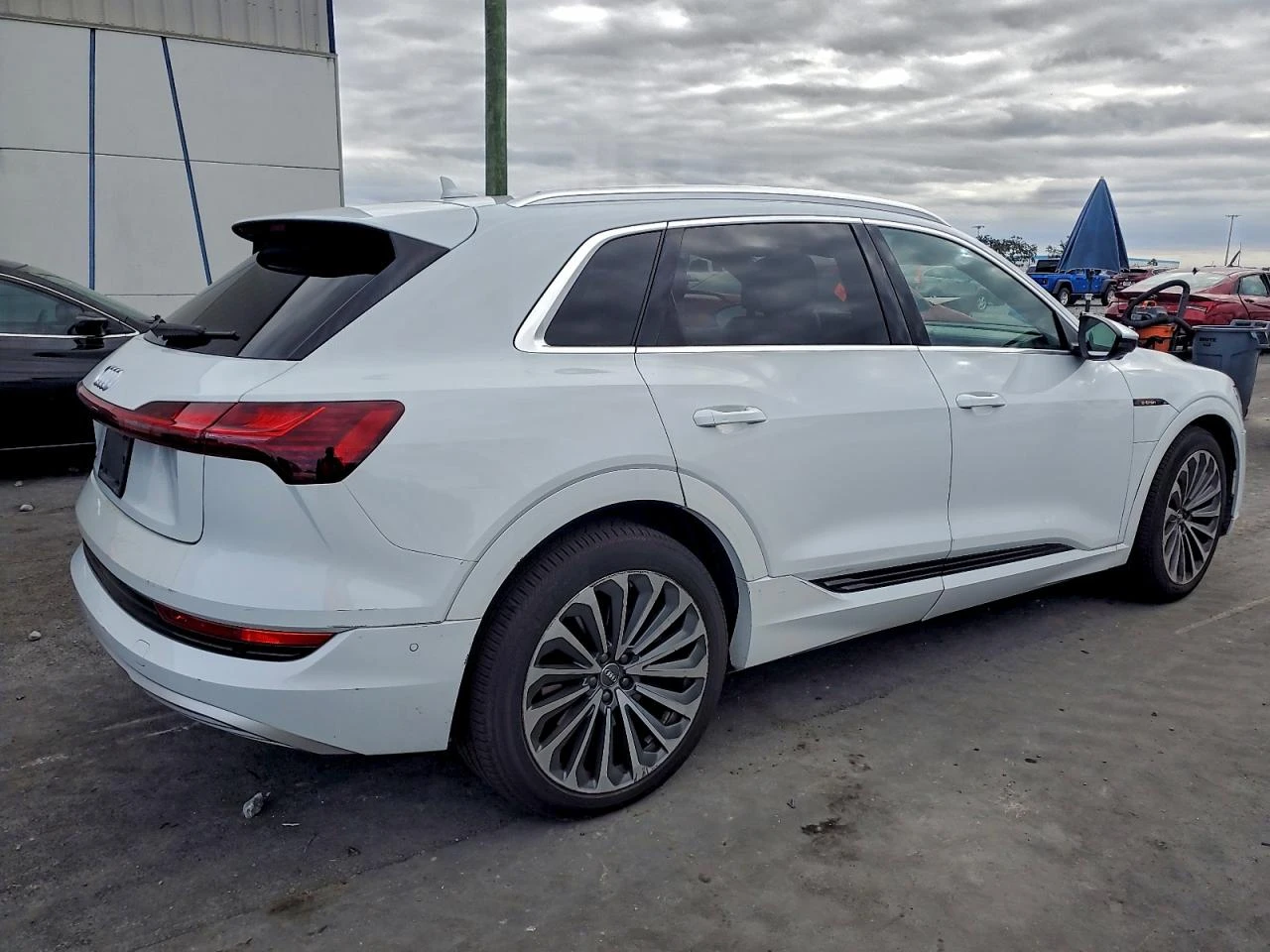 Audi E-Tron * PRESTIGE* AWD*  | Mobile.bg � ����������� 4