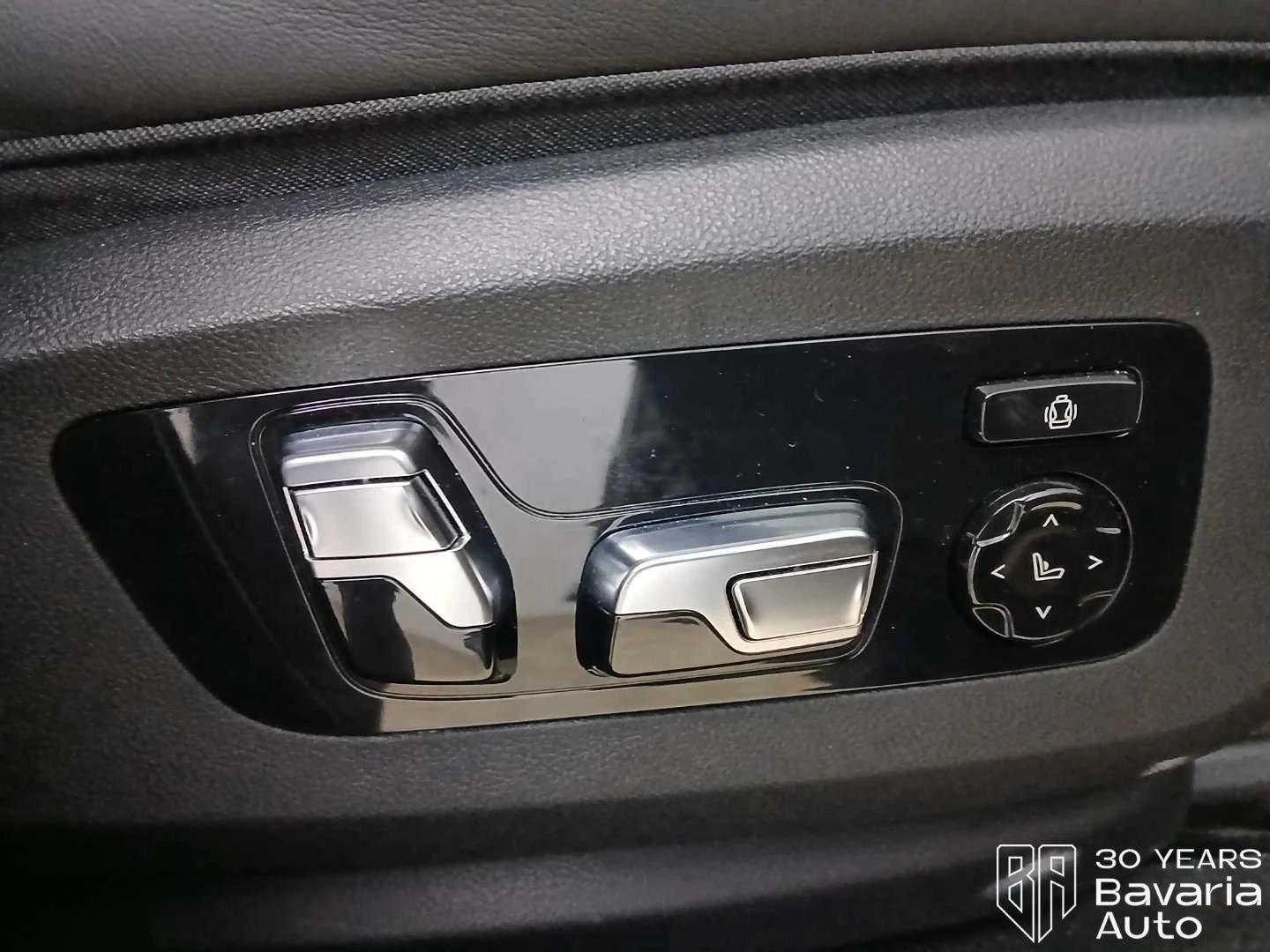 BMW XM 50e Sportautomatic, снимка 14 - Автомобили и джипове - 54969899