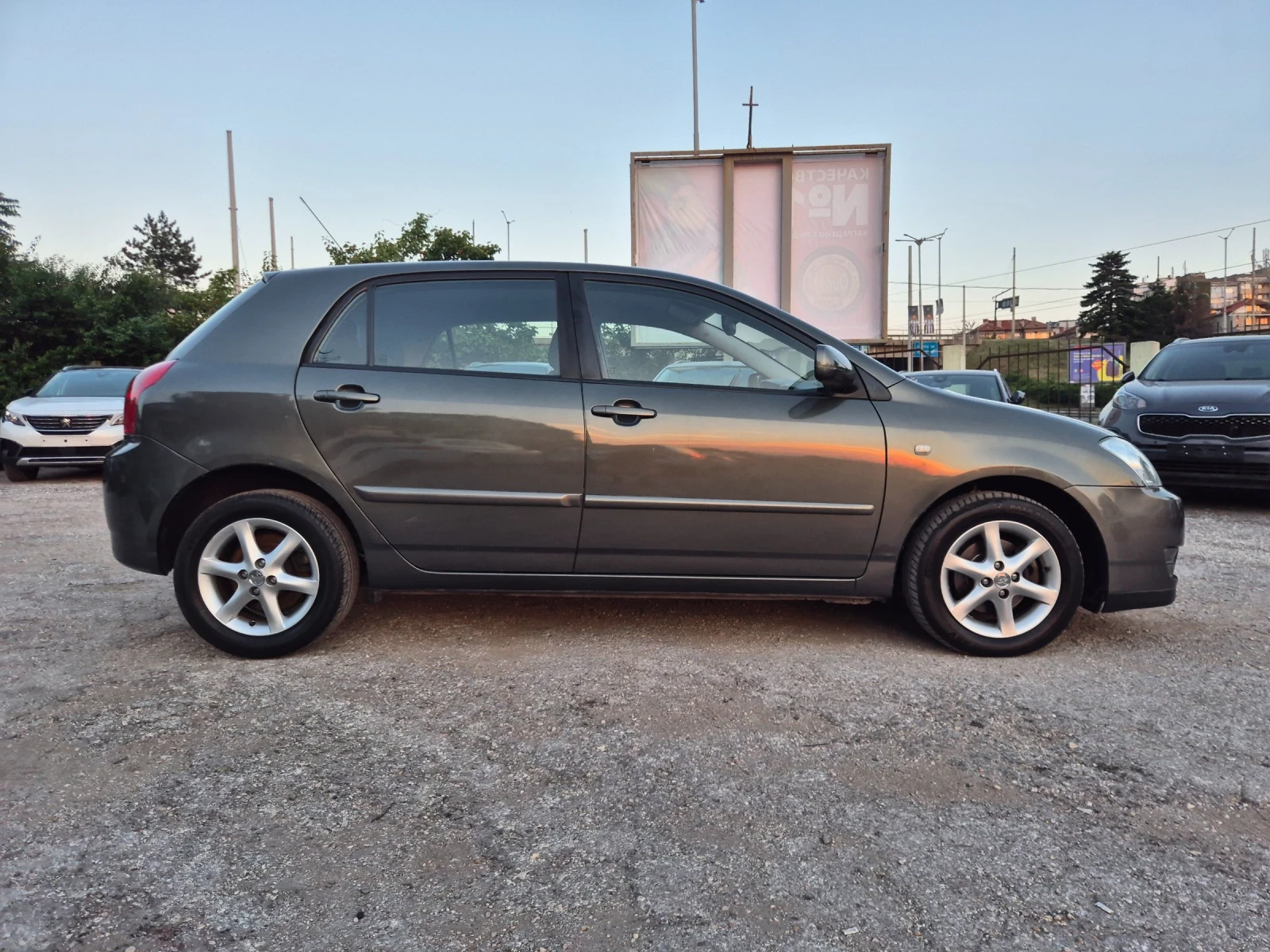Toyota Corolla 1.4D4D* АВТОМАТ* КЛИМА, снимка 4 - Автомобили и джипове - 54991057