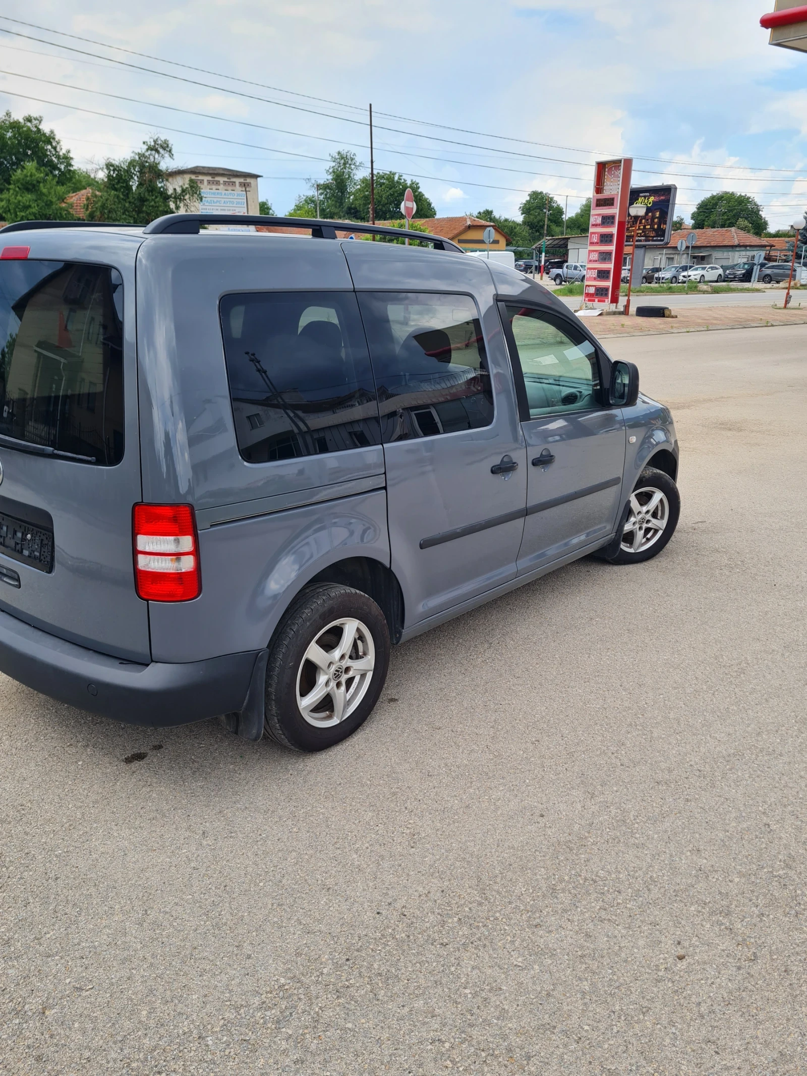 VW Caddy 1.2 TSI , снимка 6 - Автомобили и джипове - 55017966