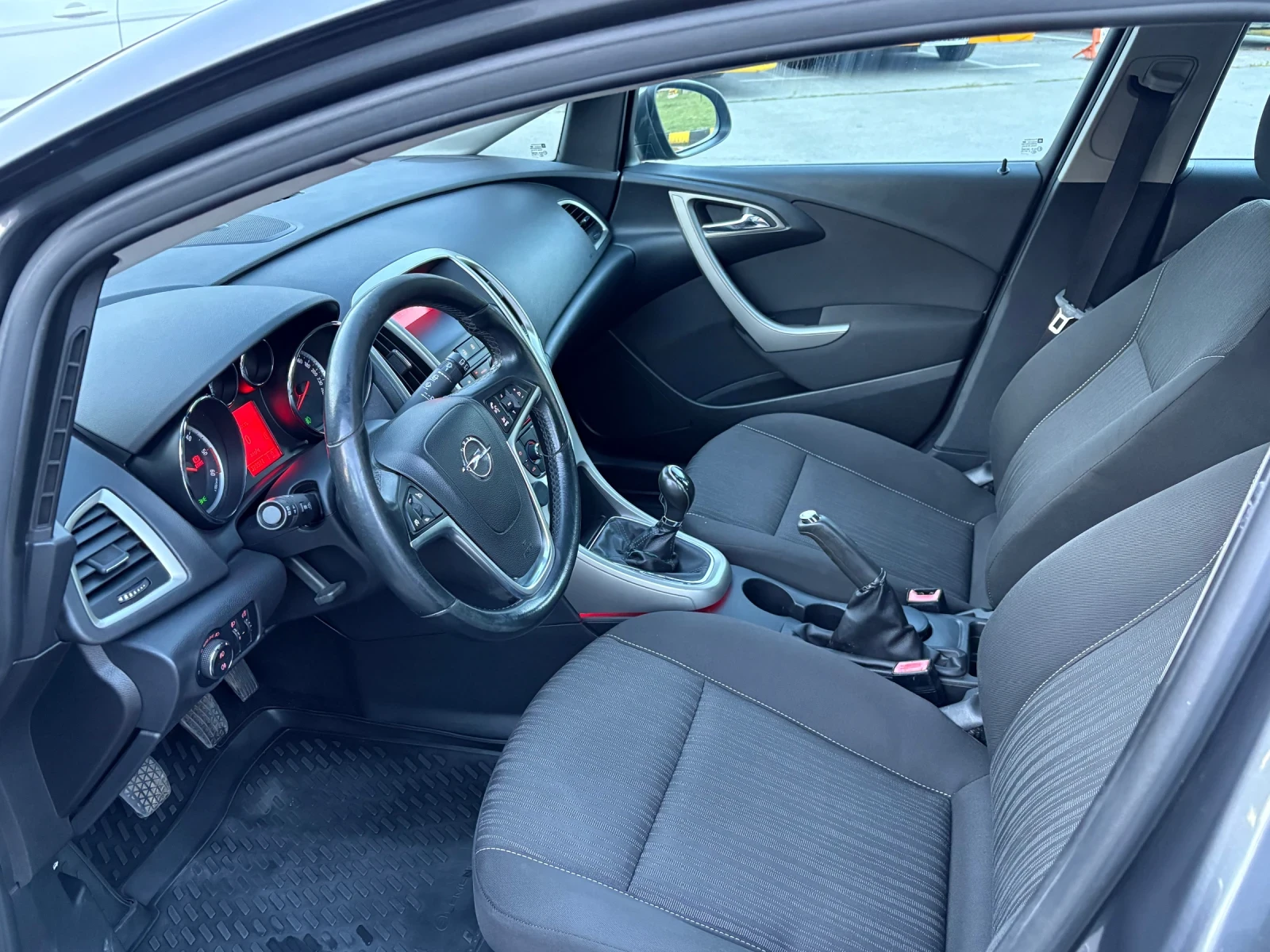Opel Astra, снимка 6 - Автомобили и джипове - 55251742
