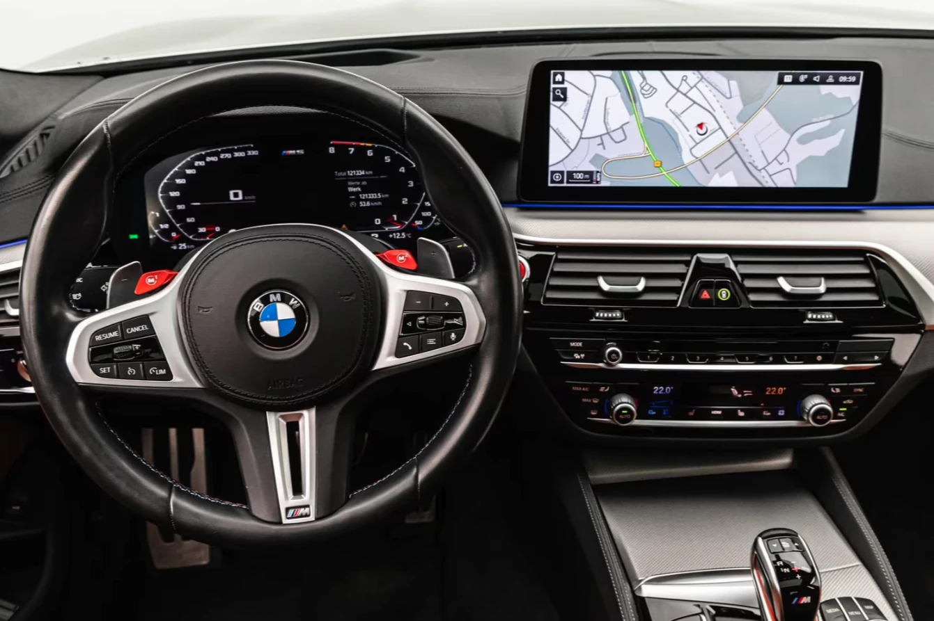 BMW M5, снимка 16 - Автомобили и джипове - 55378337