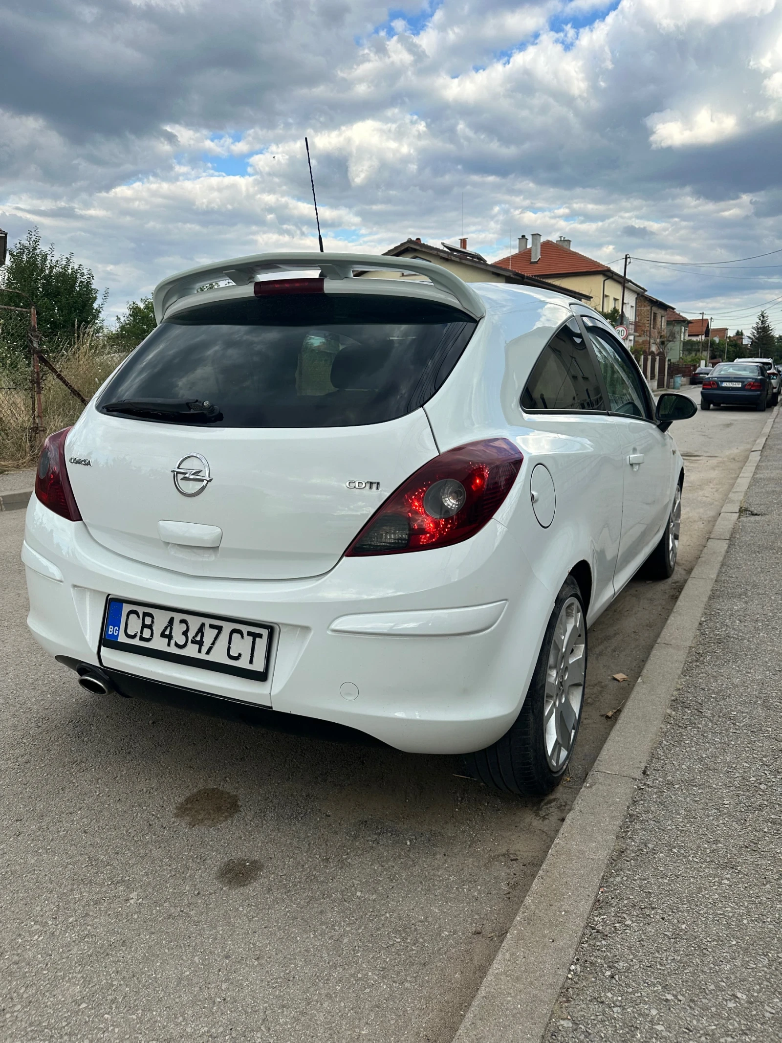 Opel Corsa, снимка 2 - Автомобили и джипове - 55396912