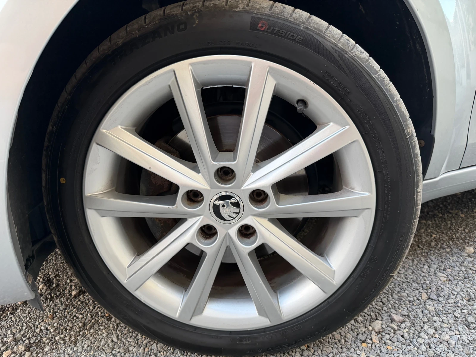 Skoda Octavia 1.6TDI DSG Automatic XENON, снимка 16 - Автомобили и джипове - 55417512