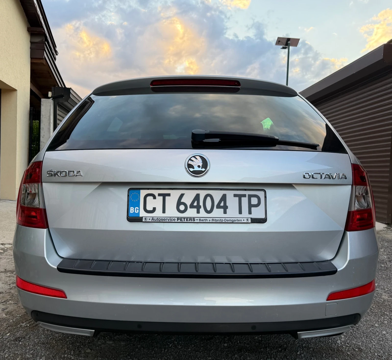 Skoda Octavia 1.6TDI DSG Automatic XENON, снимка 8 - Автомобили и джипове - 55417512