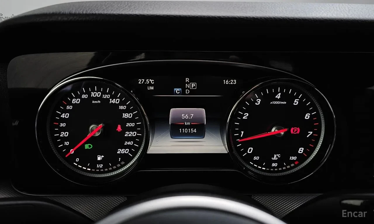 Mercedes-Benz E 300 * Avantgarde * КРАЙНА ЦЕНА ДО БЪЛГАРИЯ, снимка 8 - Автомобили и джипове - 55886397