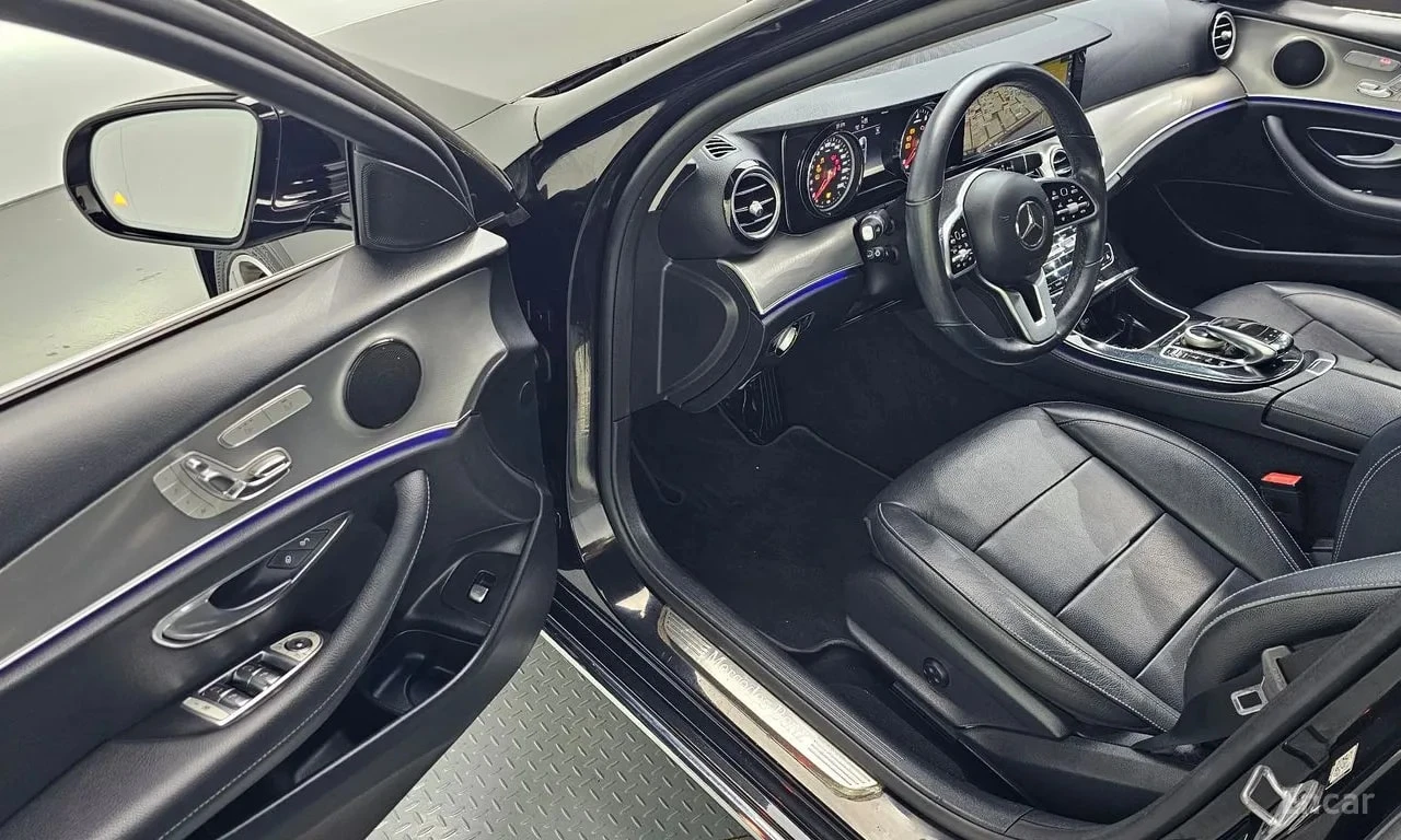 Mercedes-Benz E 300 * Avantgarde * КРАЙНА ЦЕНА ДО БЪЛГАРИЯ, снимка 10 - Автомобили и джипове - 55886397