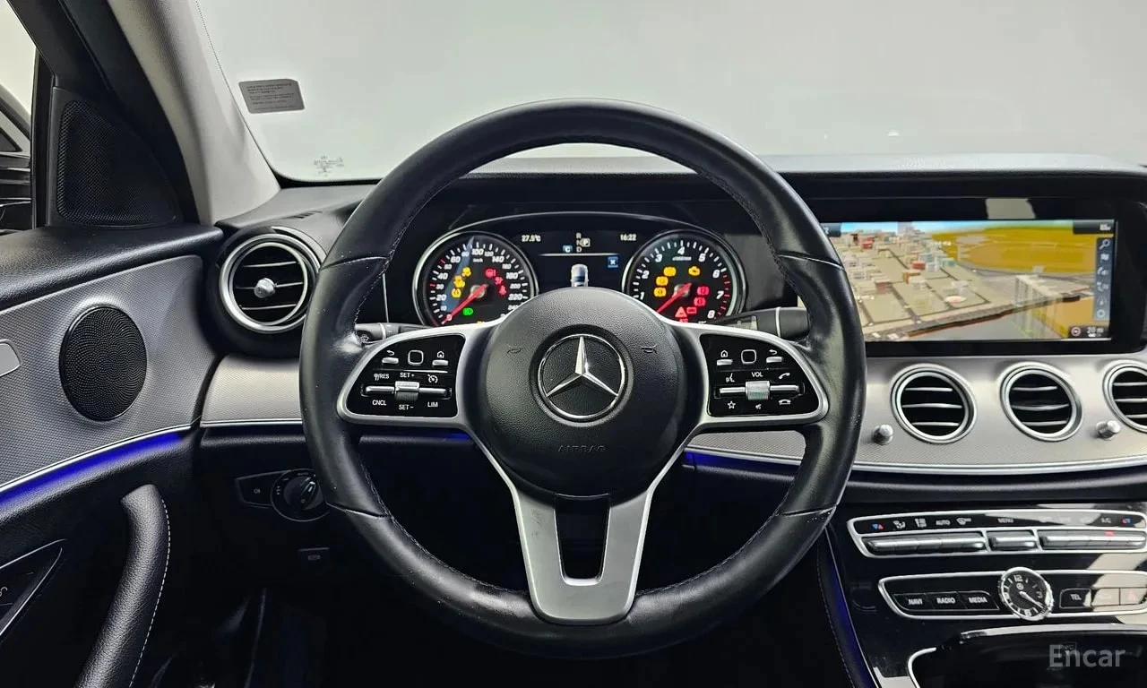 Mercedes-Benz E 300 * Avantgarde * КРАЙНА ЦЕНА ДО БЪЛГАРИЯ, снимка 15 - Автомобили и джипове - 55886397