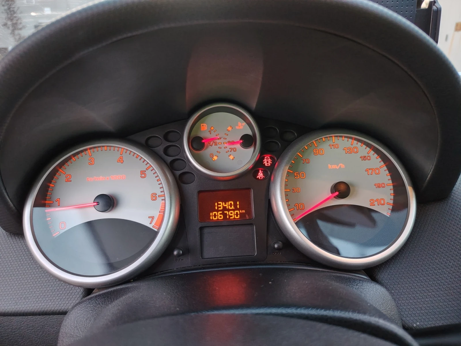 Peugeot 207, снимка 11 - Автомобили и джипове - 55980906