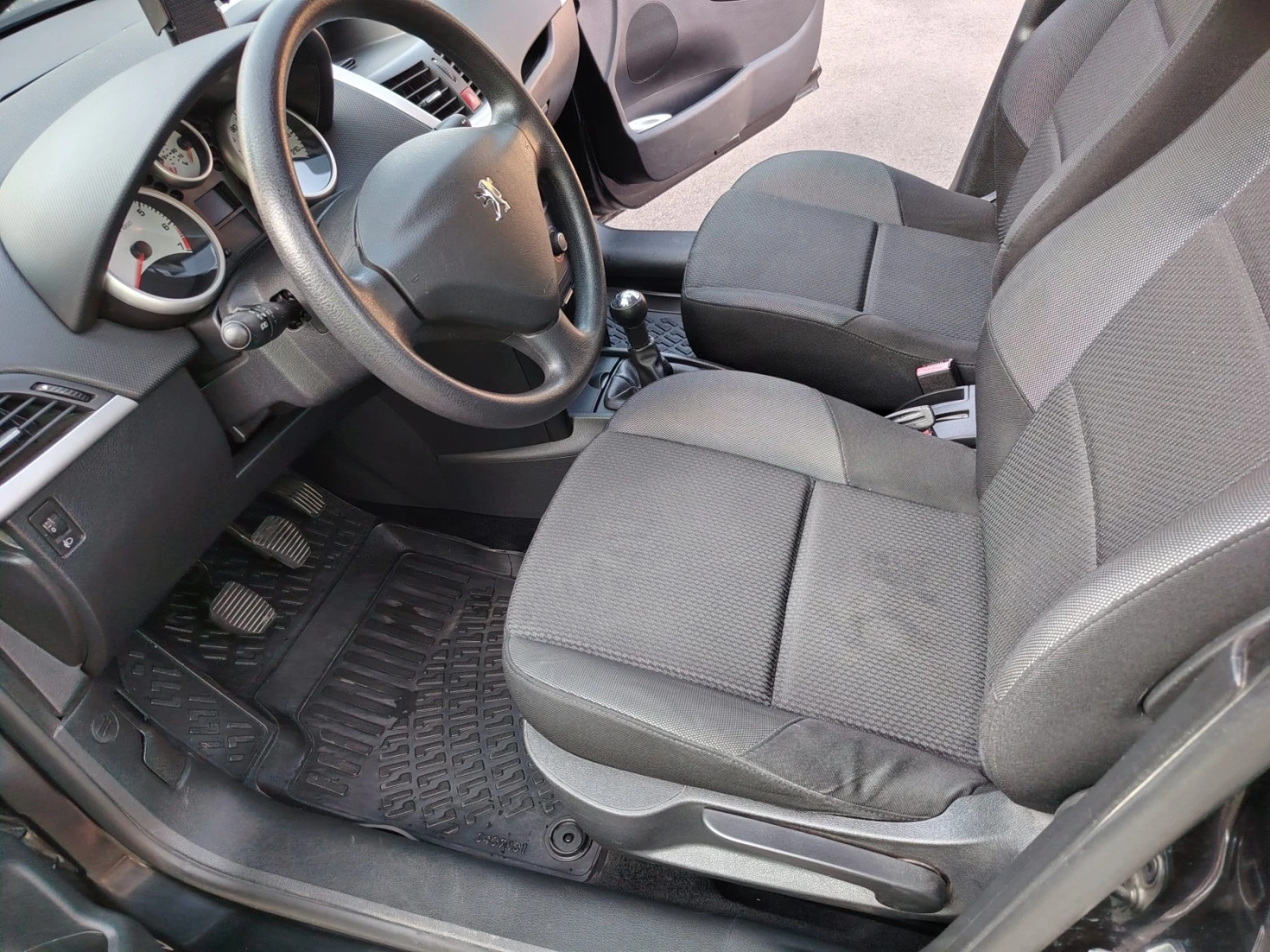 Peugeot 207, снимка 5 - Автомобили и джипове - 55980906