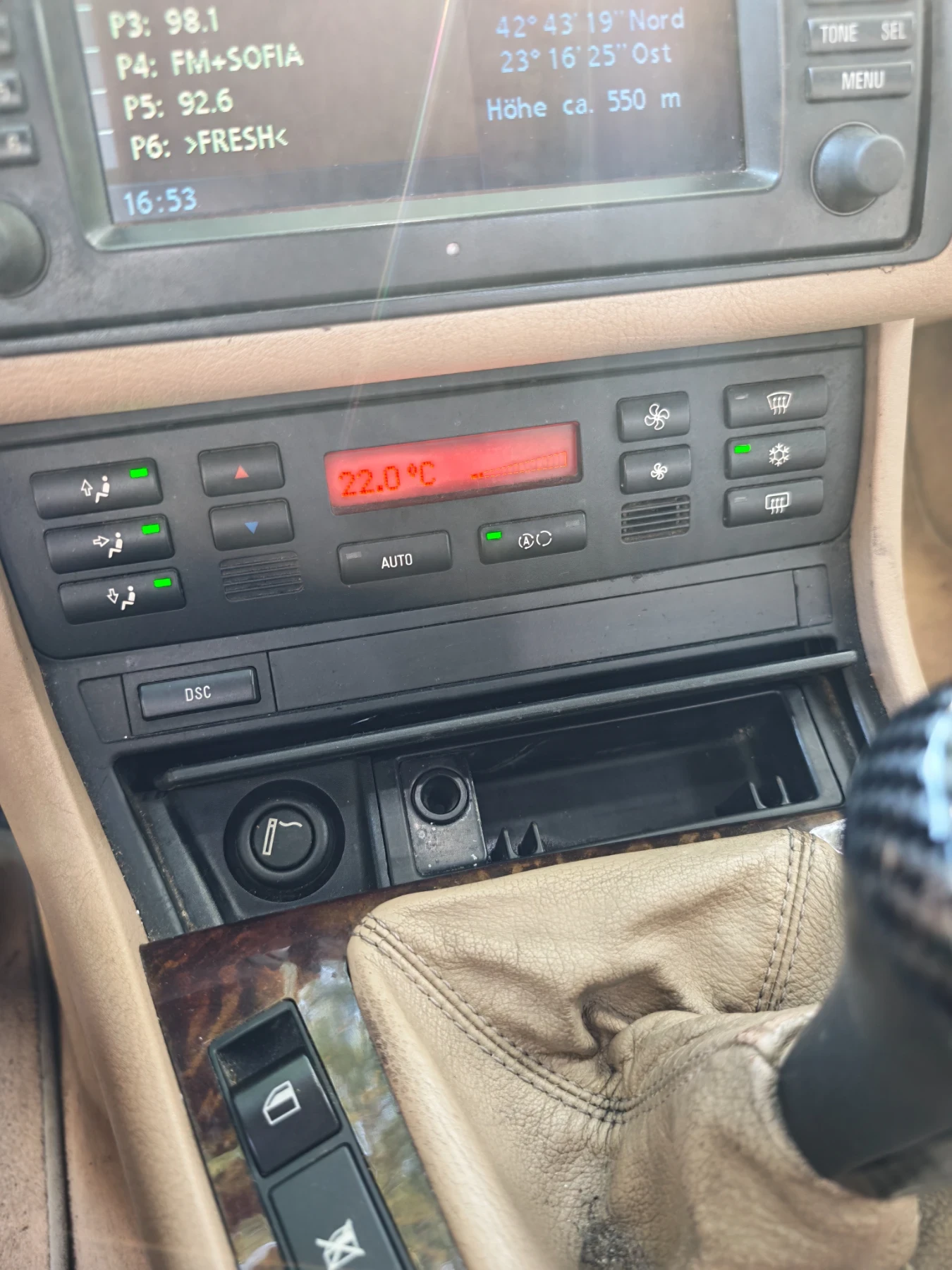 BMW 320, снимка 11 - Автомобили и джипове - 56105051