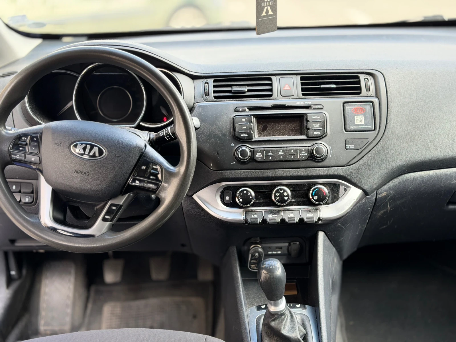 Kia Rio 1.4 CRDI 90k.c., снимка 7 - Автомобили и джипове - 56180409
