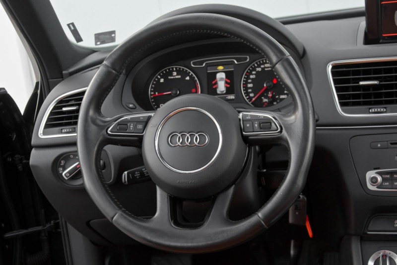 Audi Q3, снимка 16 - Автомобили и джипове - 46289089