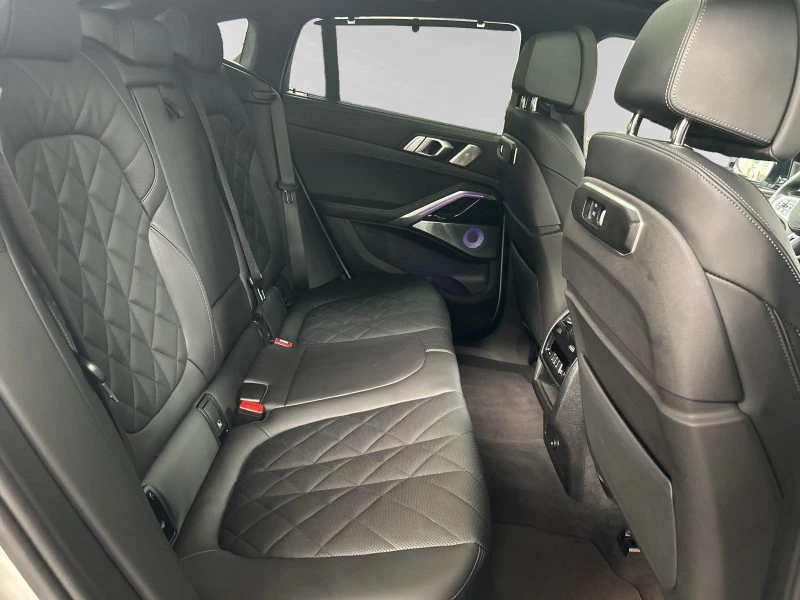 BMW X6 M60I XDRIVE PANO HEAD UP B&W 360, снимка 16 - Автомобили и джипове - 52056218