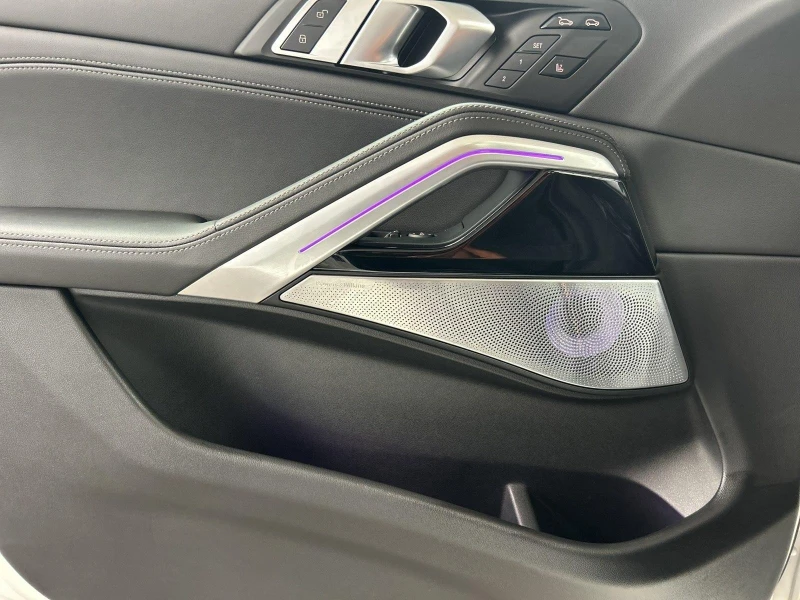 BMW X6 M60I XDRIVE PANO HEAD UP B&W 360, снимка 8 - Автомобили и джипове - 52056218