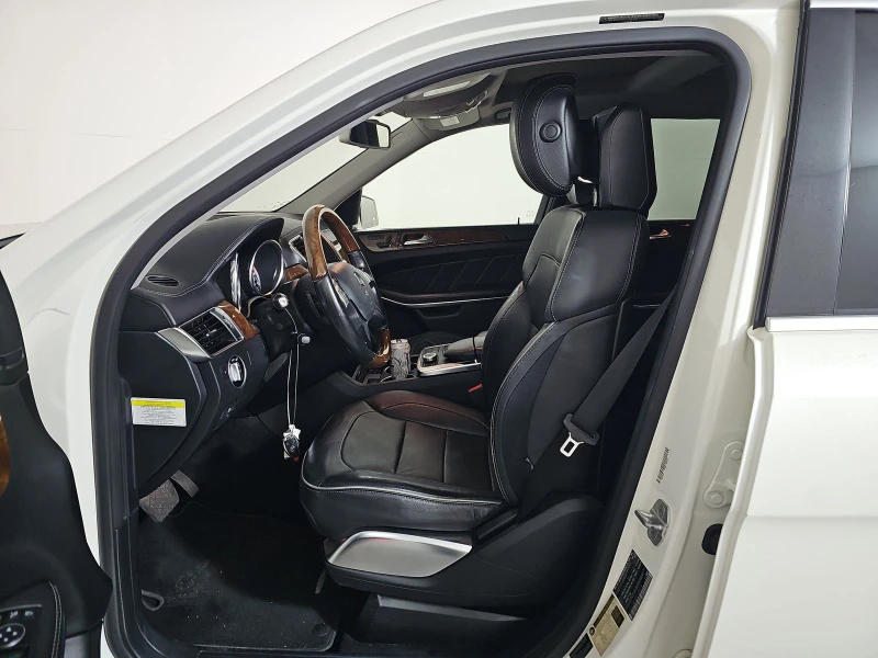 Mercedes-Benz GL 500 AMG* PACK* 3TV* ПОДГРЕВ* ОБДУХВАНЕ* МАСАЖ* КАМЕРА*, снимка 10 - Автомобили и джипове - 52430934