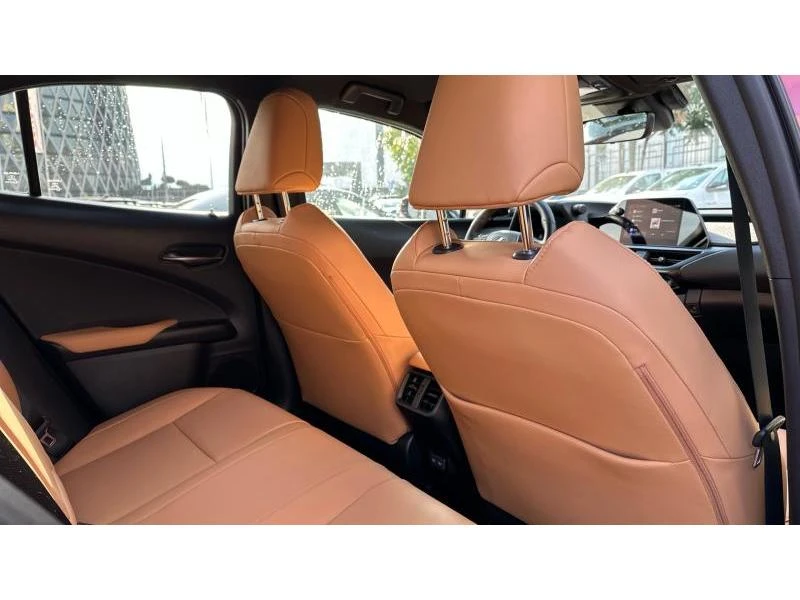 Lexus UX LEXUS 250h HSD F SPORT - изображение 7