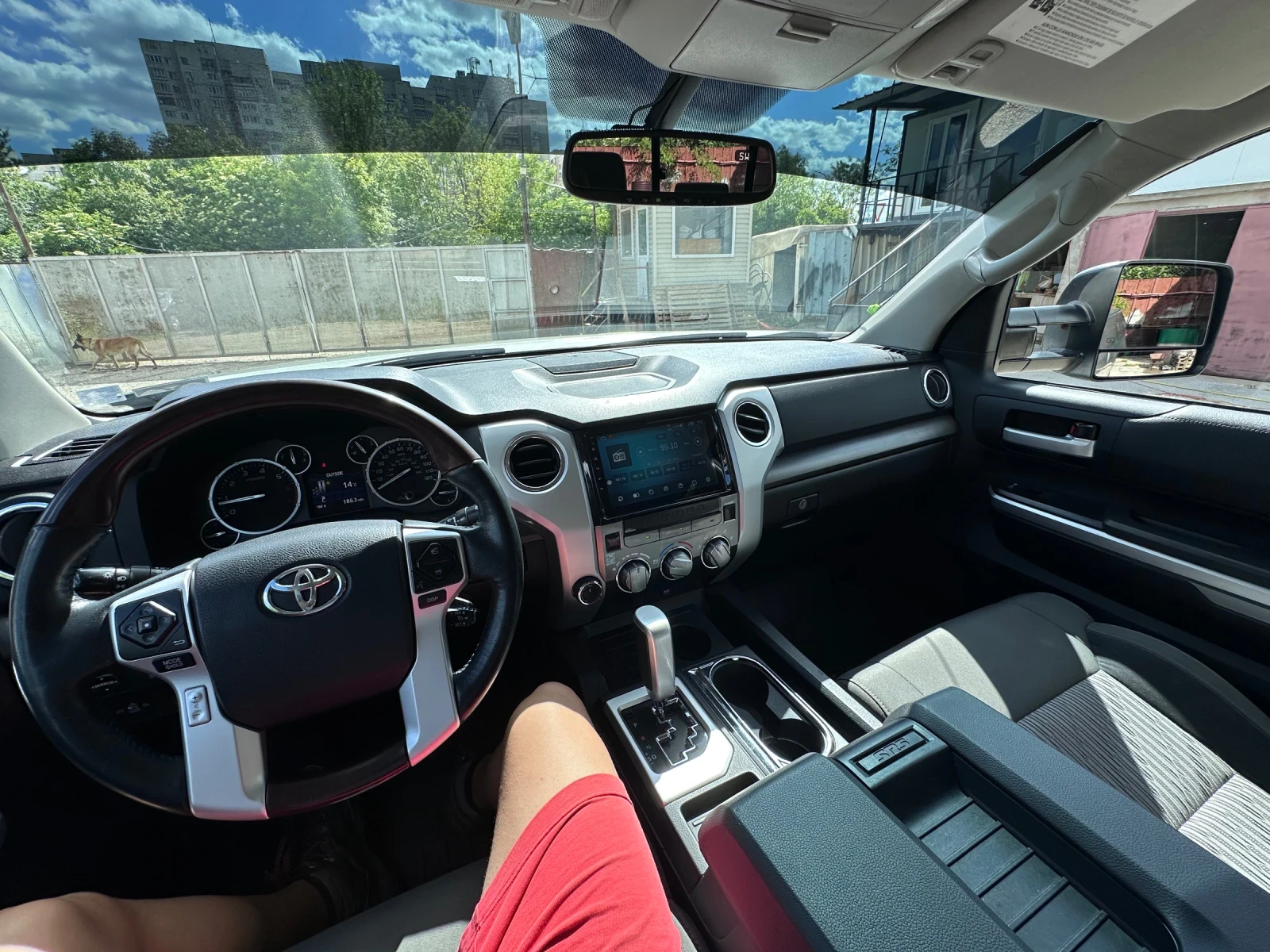 Toyota Tundra 5.7 V8 - изображение 9