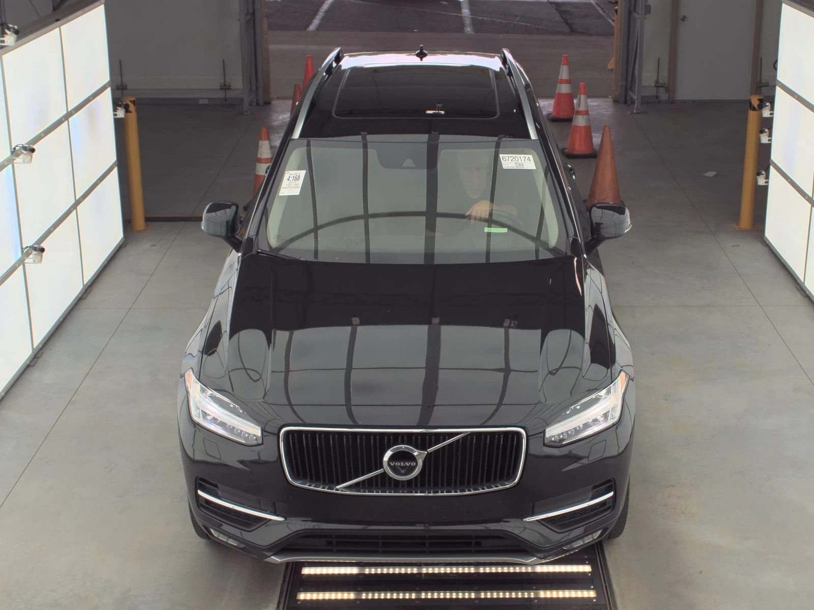 Volvo Xc90 T6* MOMENTUM* ДИГИТАЛНО* ТАБЛО* КАМЕРА* МАСАЖ* ДИС - изображение 5