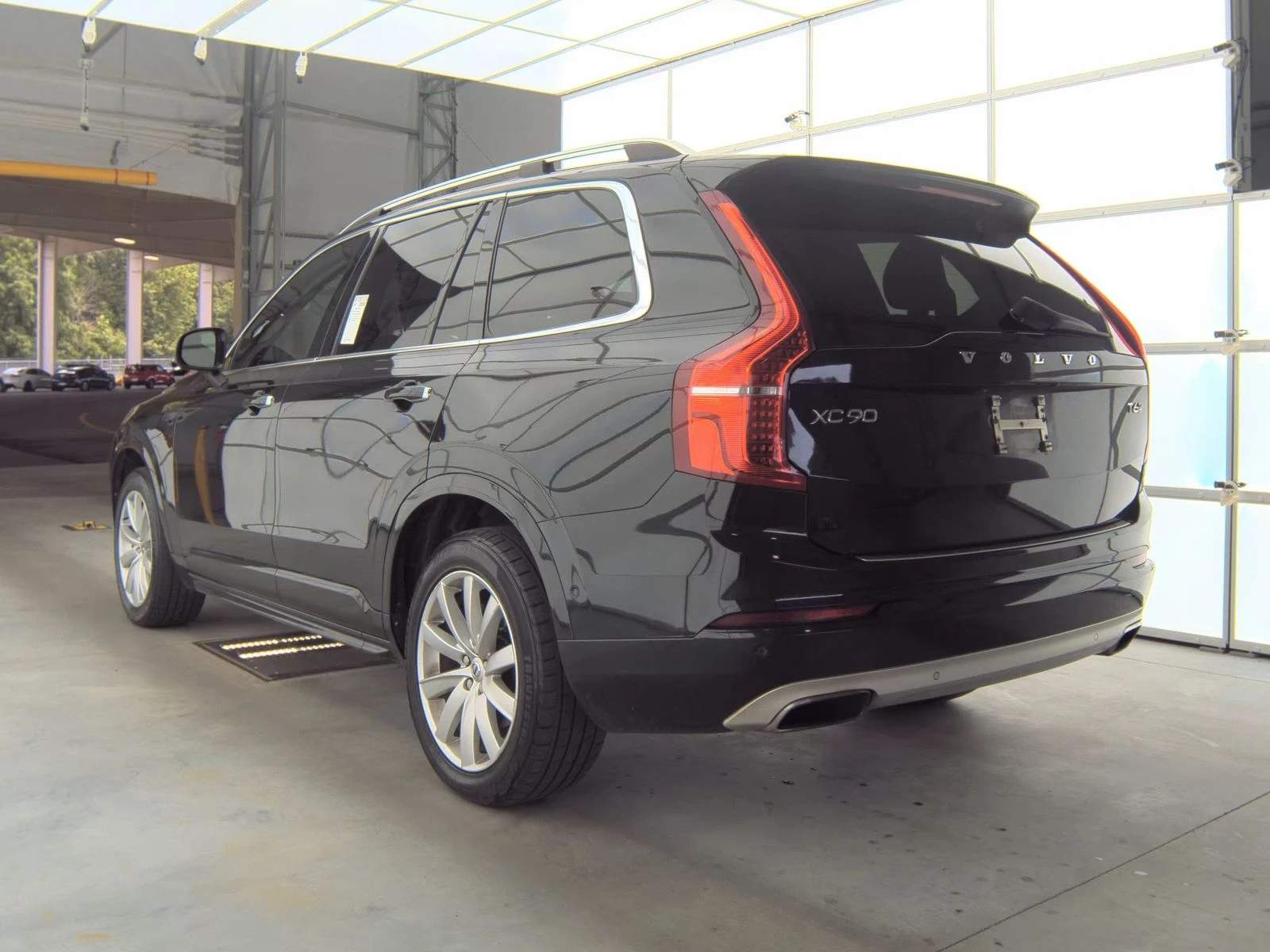 Volvo Xc90 T6* MOMENTUM* ДИГИТАЛНО* ТАБЛО* КАМЕРА* МАСАЖ* ДИС - изображение 4