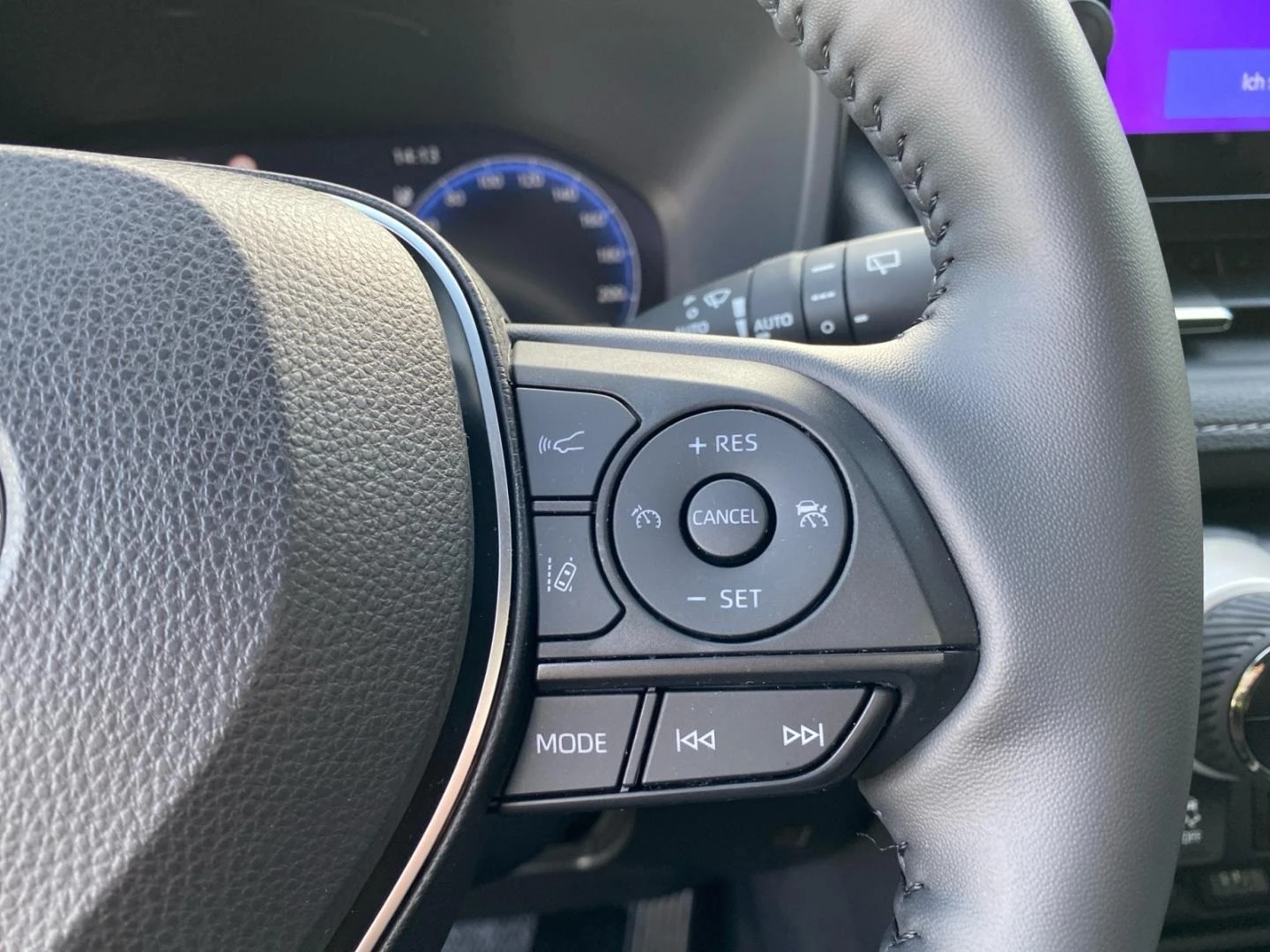 Toyota Rav4 2.5* TEAM-D* CAM* KEYLESS* DISTR*  | Mobile.bg   13