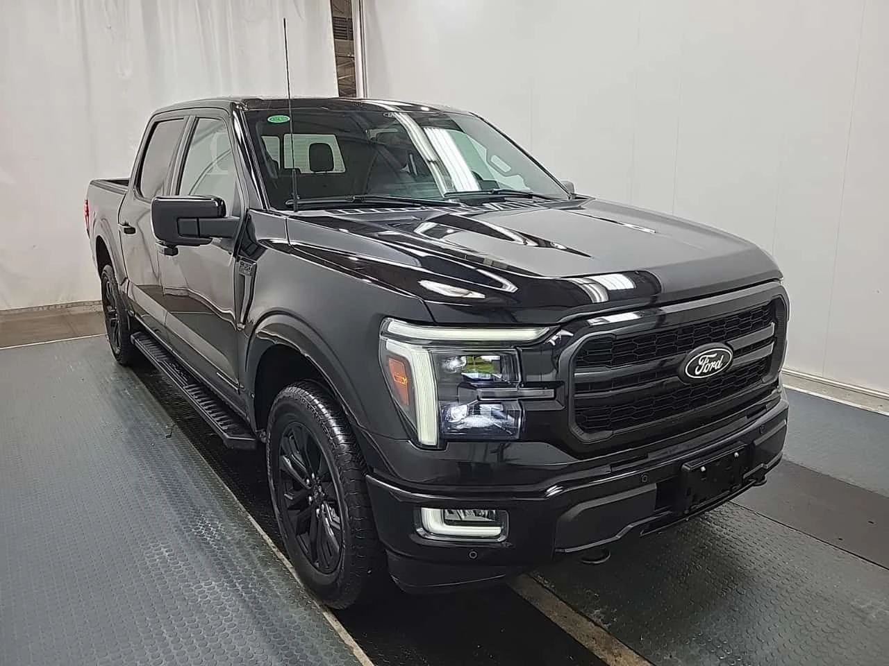 Ford F150 ОБДУХВАНЕ| 360 КАМЕРИ| ПАНОРАМА| CARFAX, снимка 2 - Автомобили и джипове - 53861028