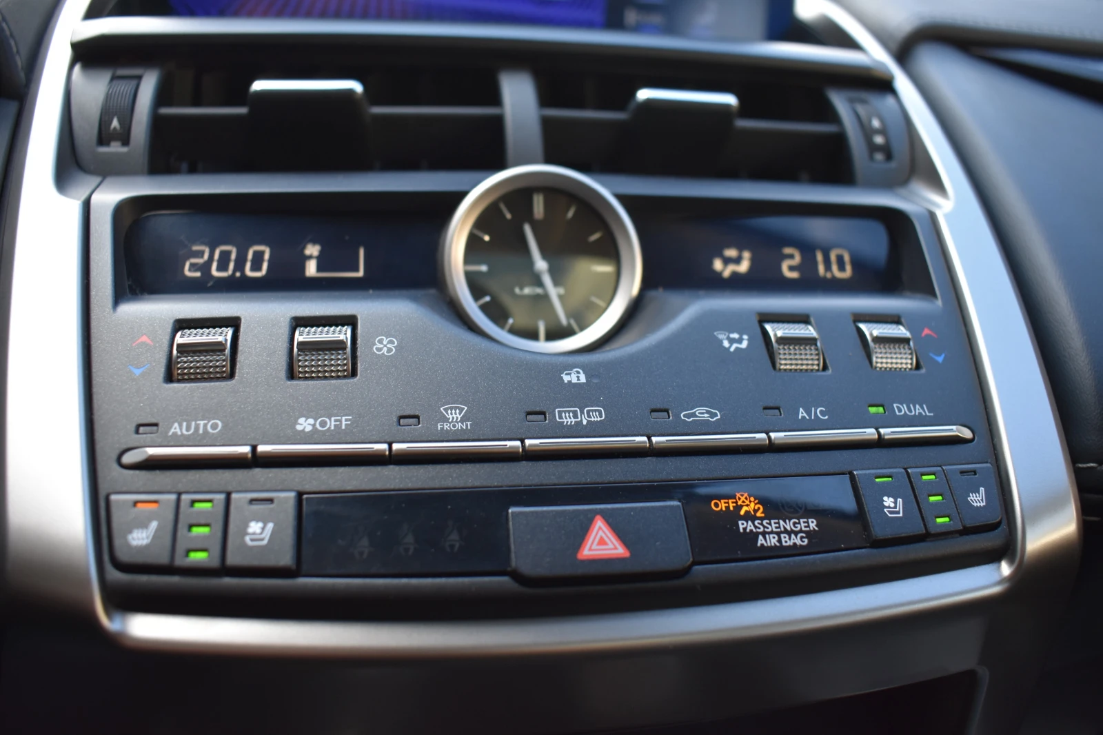 Lexus NX 300 2.0T/238kc/AWD/PREMIUM/FACELIFT/85000km/TOP!, снимка 10 - Автомобили и джипове - 54010752