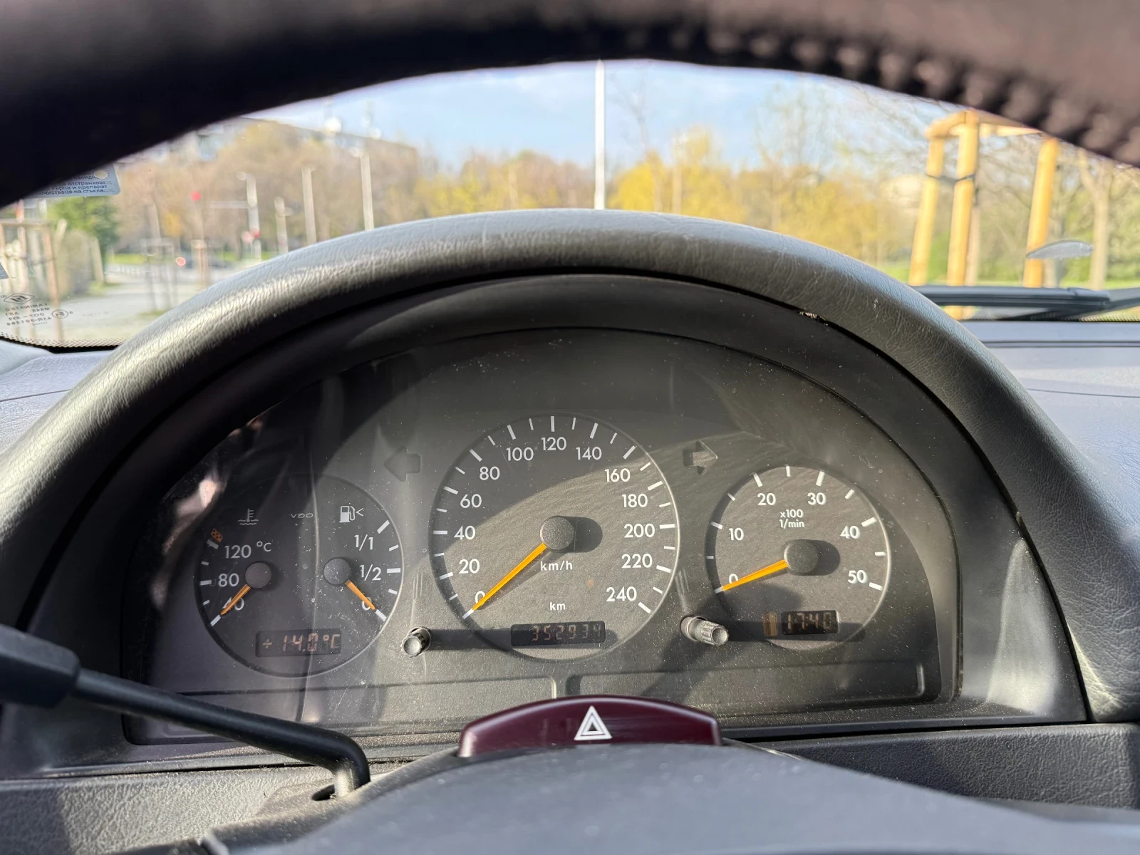 Mercedes-Benz ML 270, снимка 16 - Автомобили и джипове - 54195238