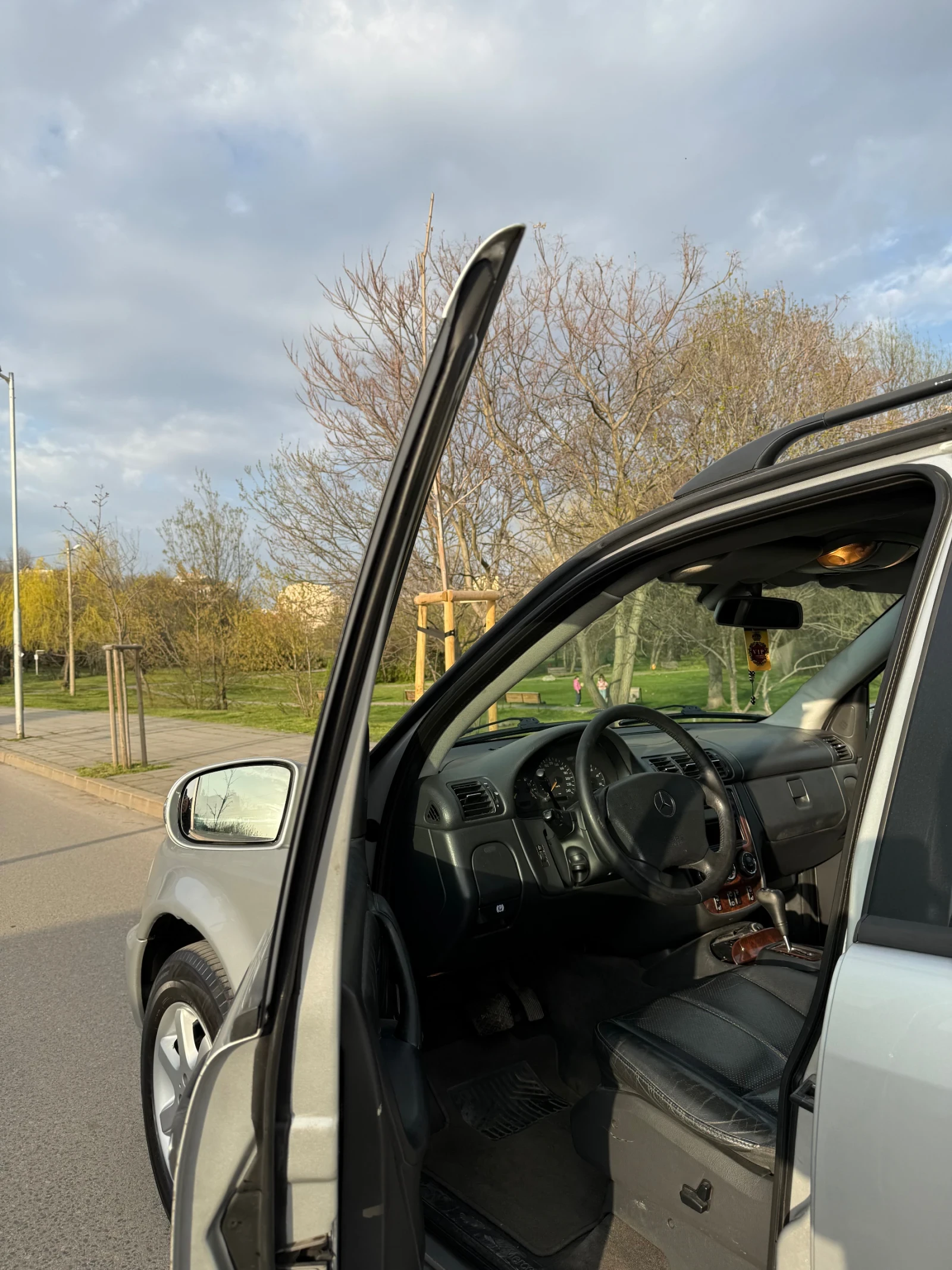 Mercedes-Benz ML 270, снимка 12 - Автомобили и джипове - 54195238