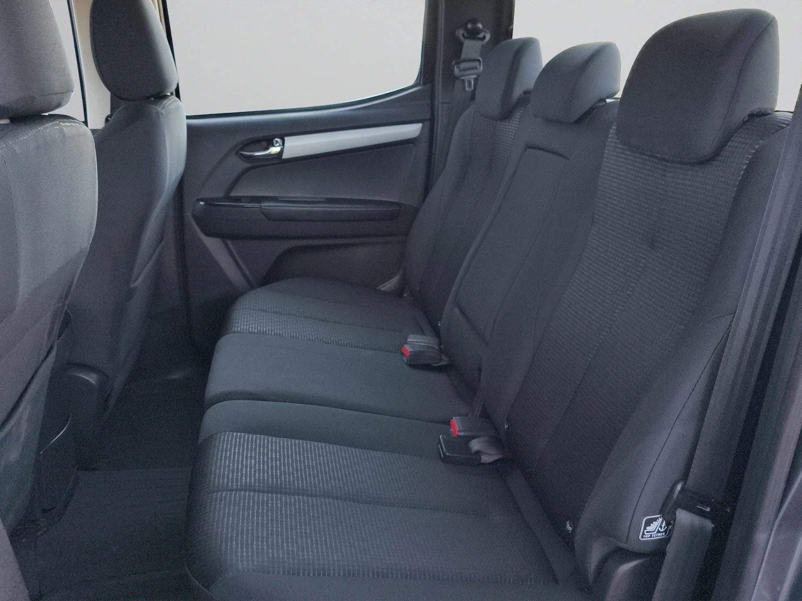 Isuzu D-max 4x4 D/C GRAVITY 6AT//1907I027 , снимка 12 - Автомобили и джипове - 54631171