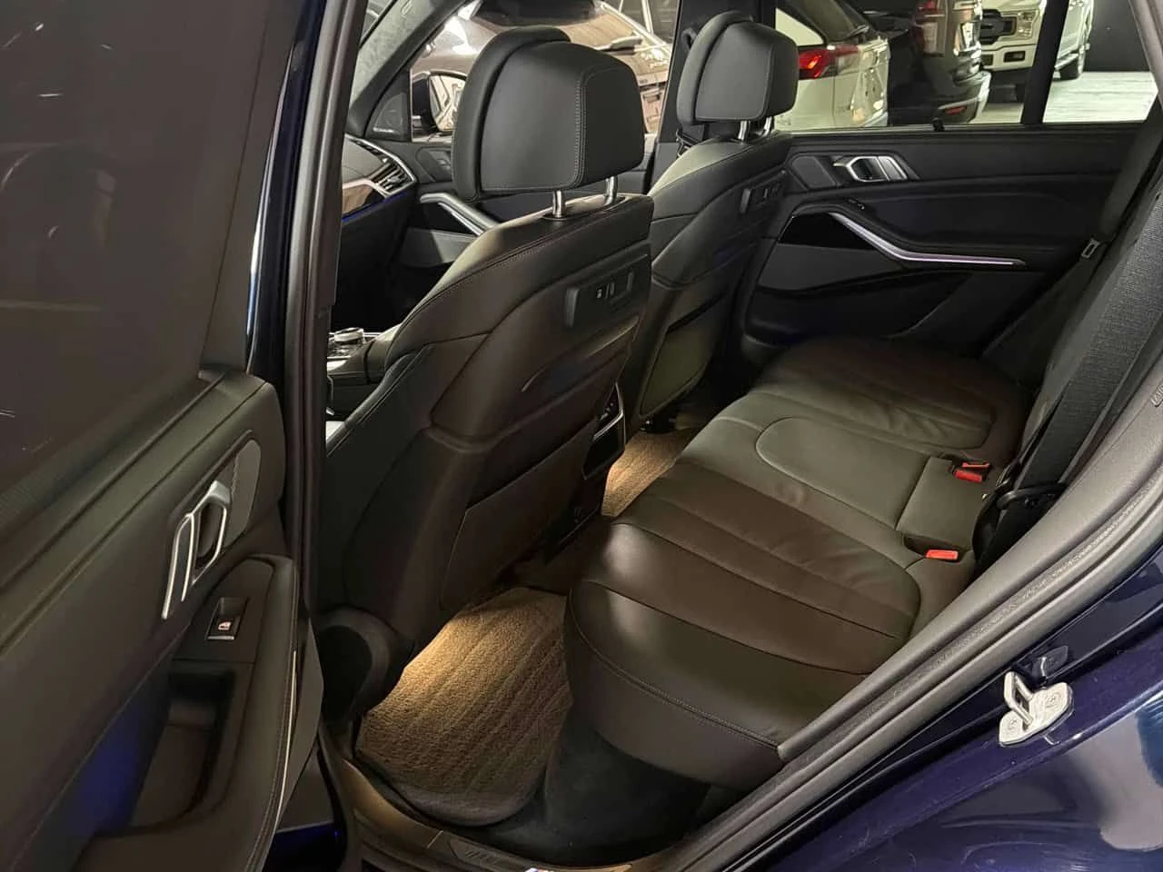 BMW X5 xDrive40i  CARFAX | Mobile.bg � ����������� 10