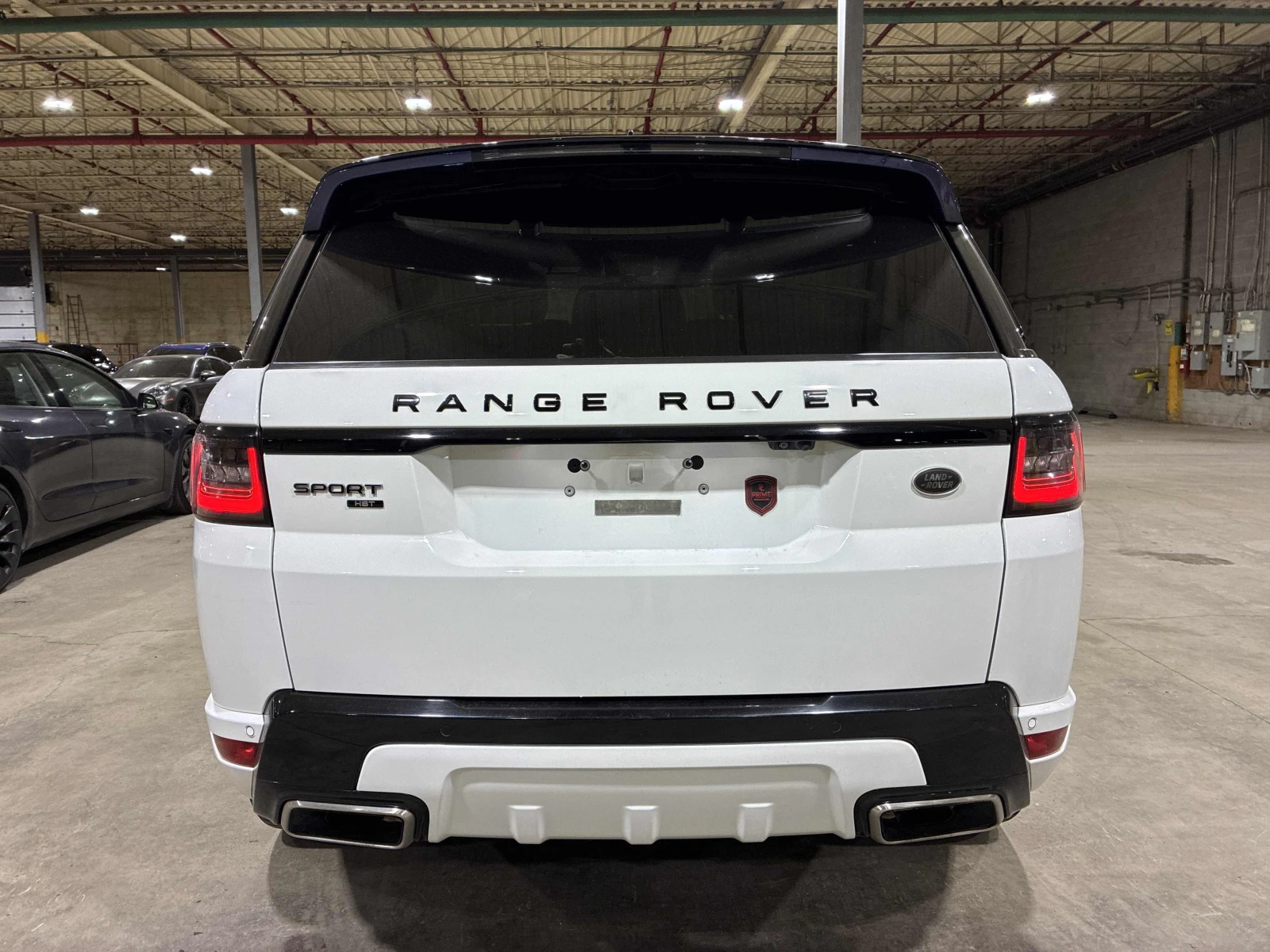 Land Rover Range Rover Sport HST / АВТОКРЕДИТ, снимка 4 - Автомобили и джипове - 55968355