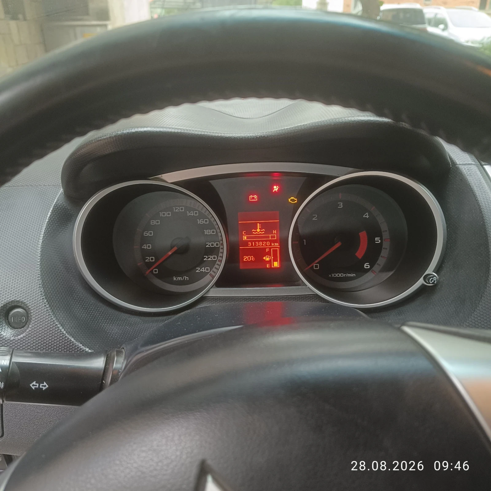 Mitsubishi Outlander, снимка 7 - Автомобили и джипове - 55972994