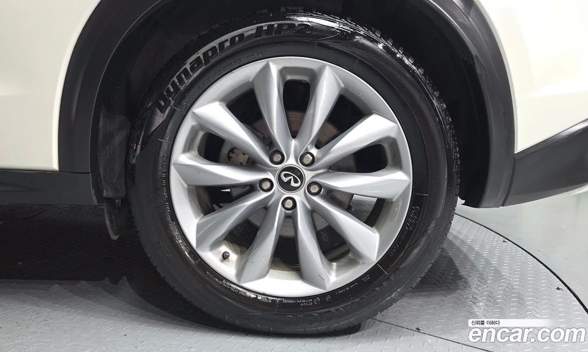Infiniti QX50 2.0 Essential, снимка 7 - Автомобили и джипове - 56123102