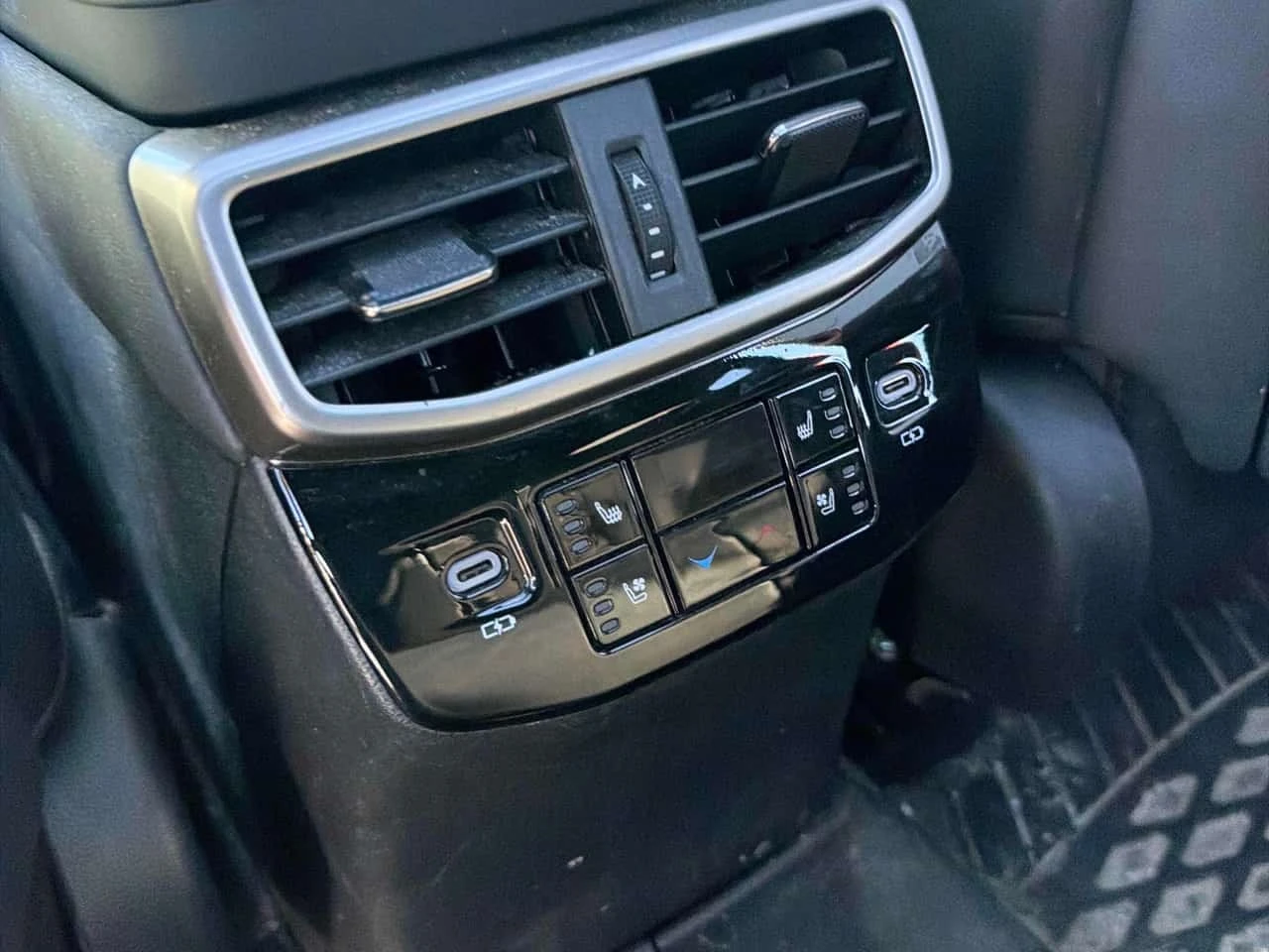 Lexus RX 350h CARFAX, снимка 11 - Автомобили и джипове - 56345625