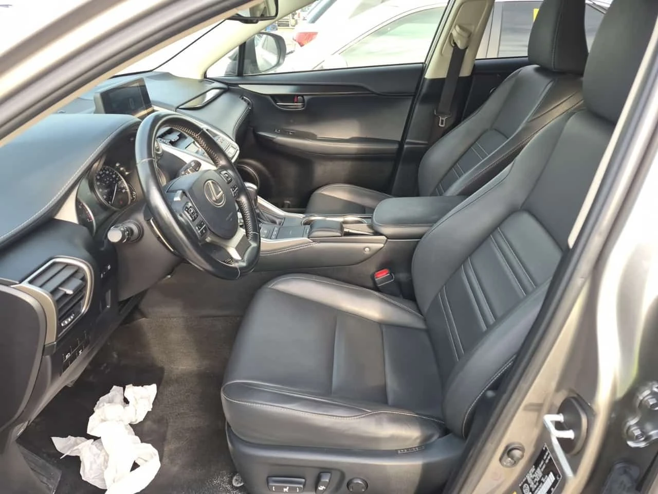 Lexus NX * Auto 300 * CARFAX * , снимка 8 - Автомобили и джипове - 56627389
