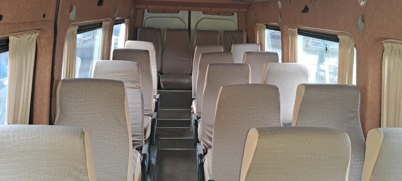 VW Crafter 20 места , 163 к. с., снимка 8 - Бусове и автобуси - 53590043