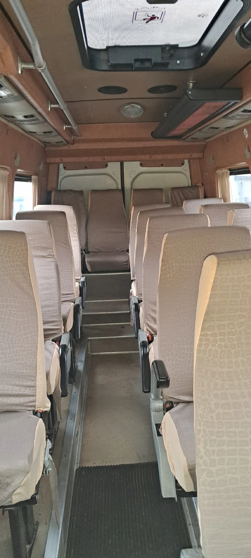 VW Crafter 20 места , 163 к. с., снимка 7 - Бусове и автобуси - 53590043
