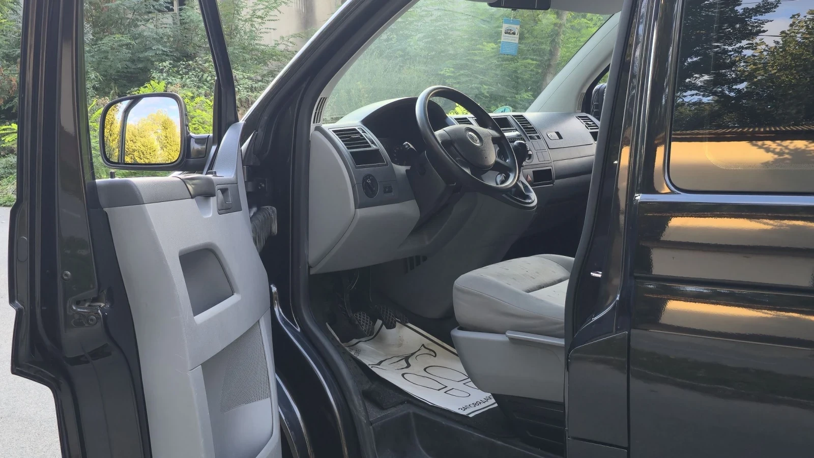 VW T5  Товаропътнически LONG, снимка 9 - Бусове и автобуси - 56075445