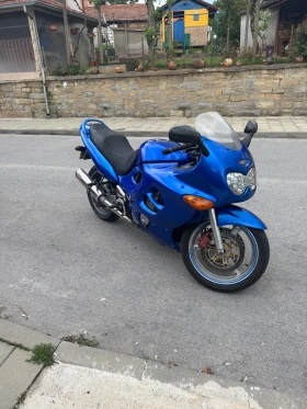 ����� �� �������� �� Suzuki Katana GSXF
