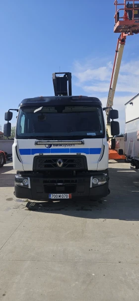      Renault wide 