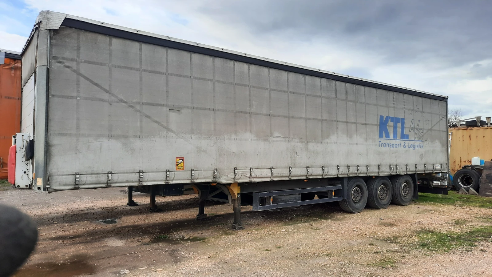 Полуремарке Schmitz S01