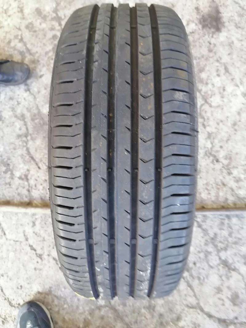 Гуми Летни 215/55R17, снимка 1 - Гуми и джанти - 29598260