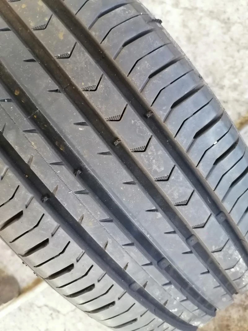 Гуми Летни 215/55R17, снимка 2 - Гуми и джанти - 29598260