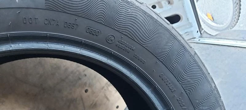 Гуми Летни 235/55R17, снимка 8 - Гуми и джанти - 35134694