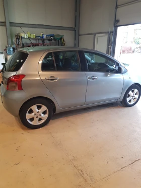 Toyota Yaris 1.3 vvt-i , снимка 8
