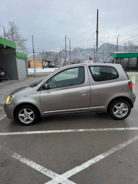 Toyota Yaris - 2450 € / 4791.78 лв. - 71604783 4