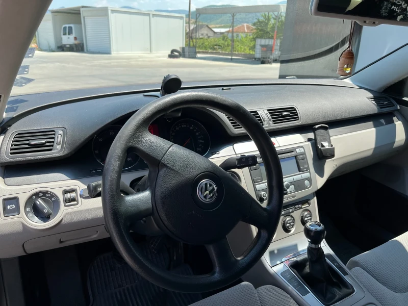 VW Passat, снимка 9 - Автомобили и джипове - 47902930