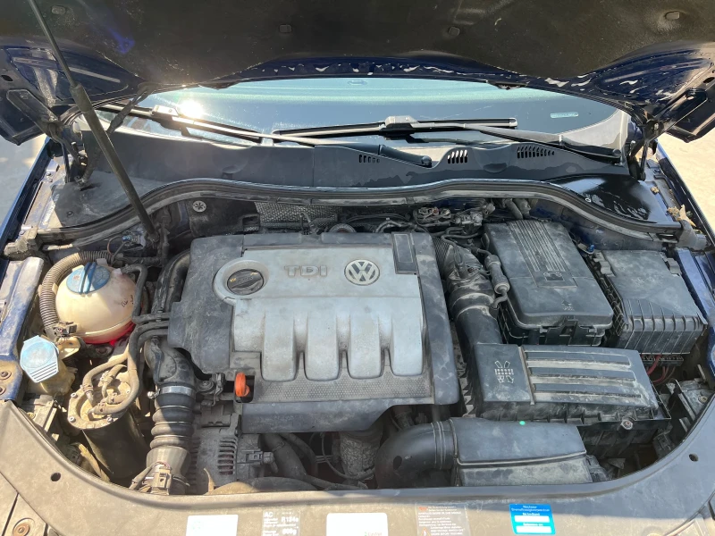 VW Passat, снимка 10 - Автомобили и джипове - 47902930